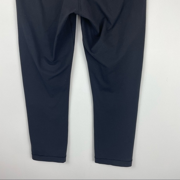 Lululemon Black Crop Leggings Sz 6 - Picture 6 of 9